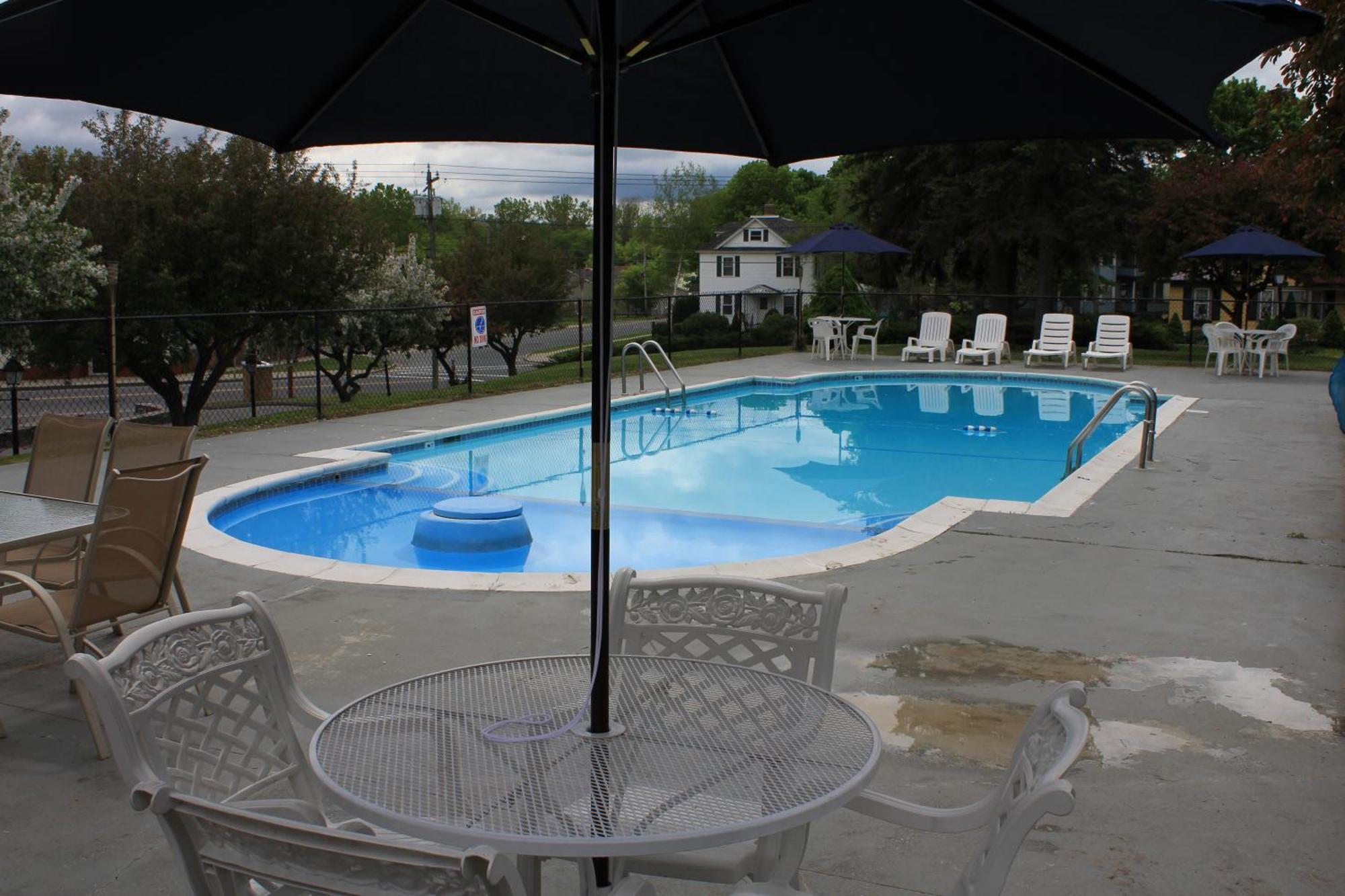 Berkshire Inn Pittsfield Buitenkant foto