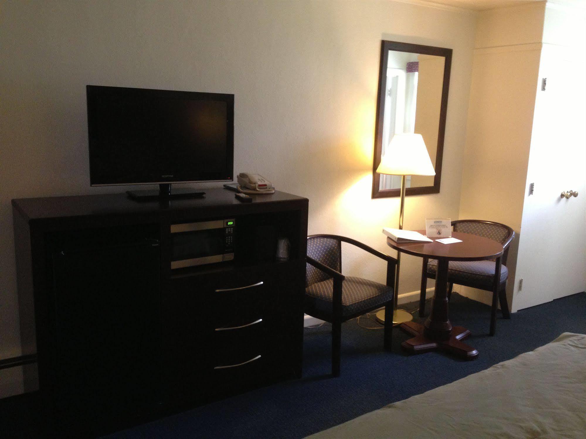 Berkshire Inn Pittsfield Buitenkant foto