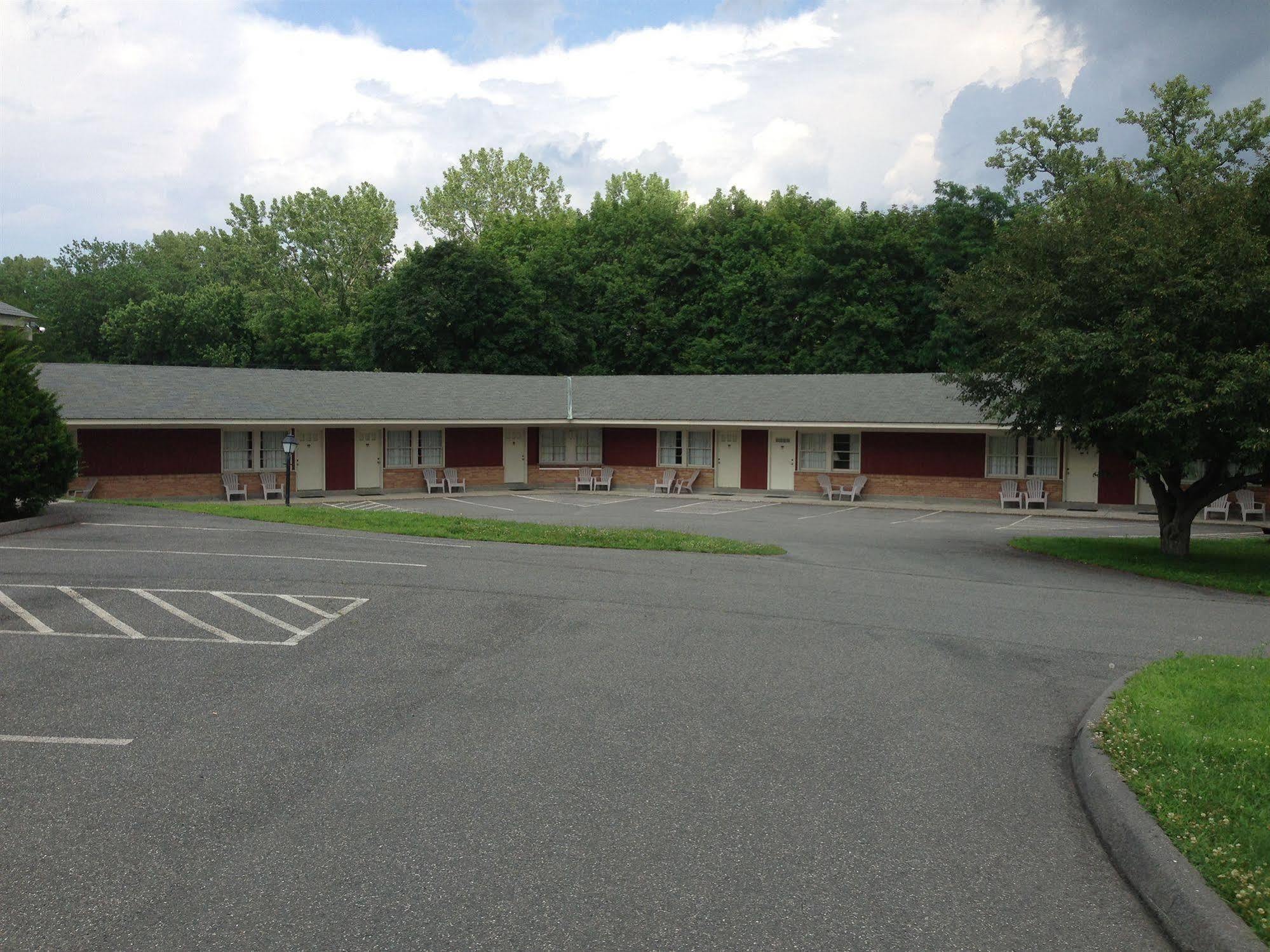 Berkshire Inn Pittsfield Buitenkant foto